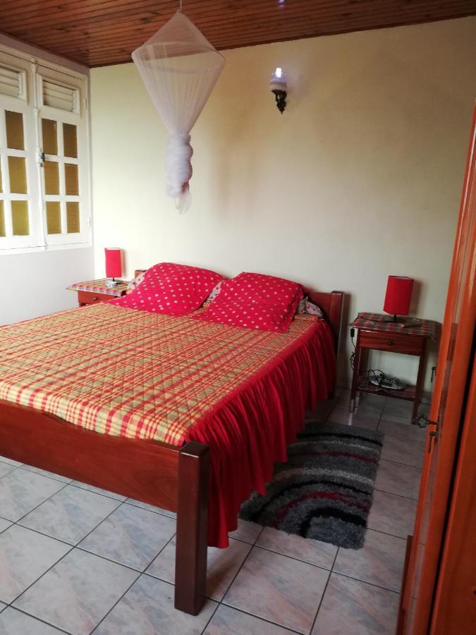 Hebergement Mouchas F4 - Dans Villa Les Polycias Sainte-Luce Luaran gambar